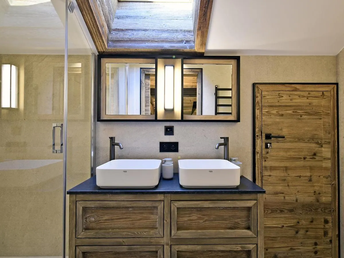 Penthouse Luxueux A Meribel Avec Spa Et Services Inclus - Fr-1-613-32 فرنسا