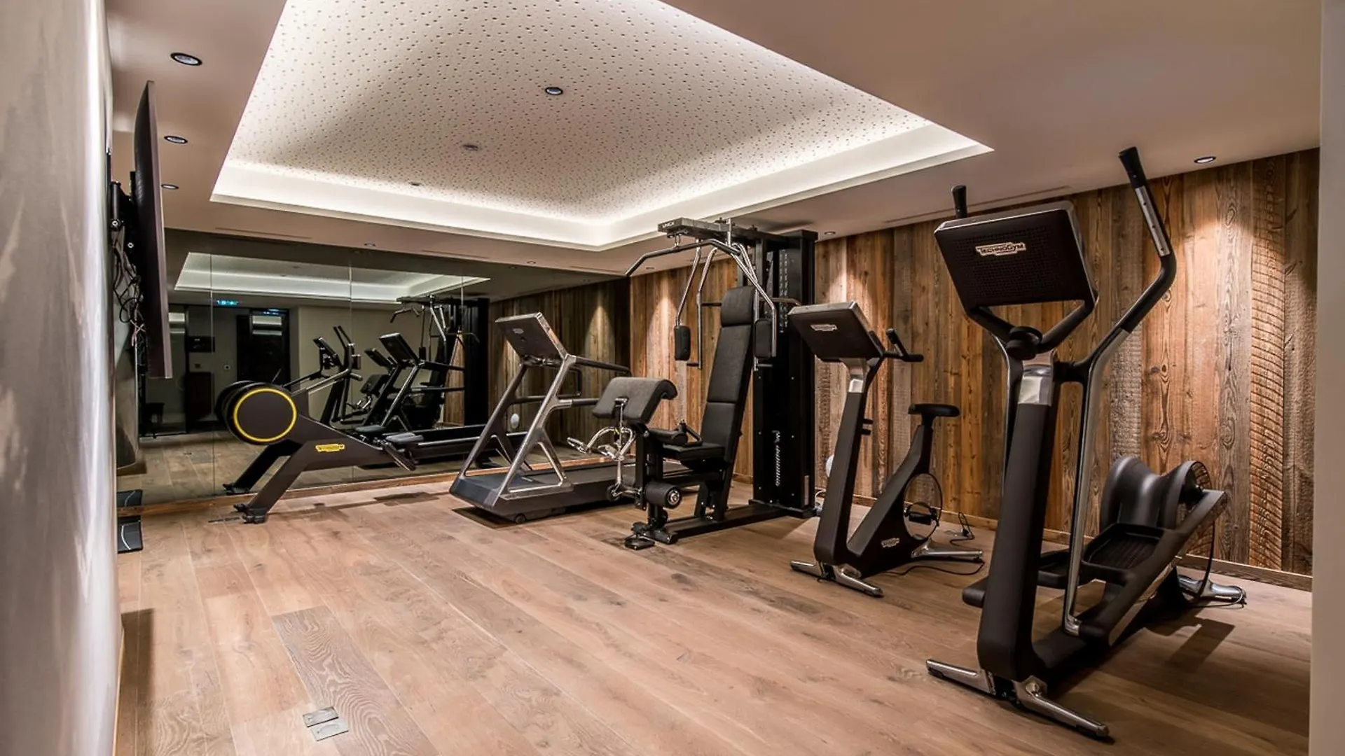 شقة Penthouse Luxueux A Meribel Avec Spa Et Services Inclus - Fr-1-613-32 فرنسا